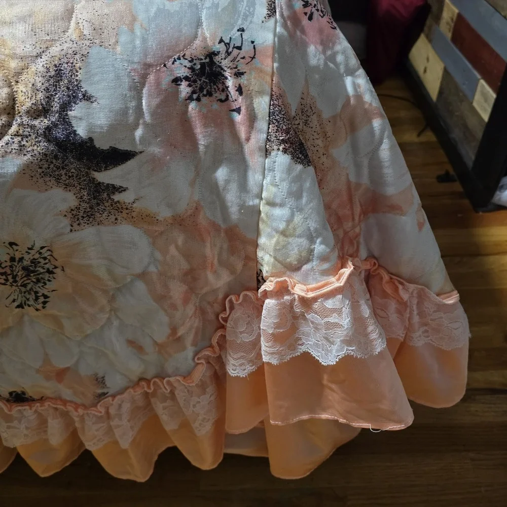 Vtg Twin Satin Bedspread Peach Floral‎ Ruffle Lace Beatrice 'Hollywood Regency'